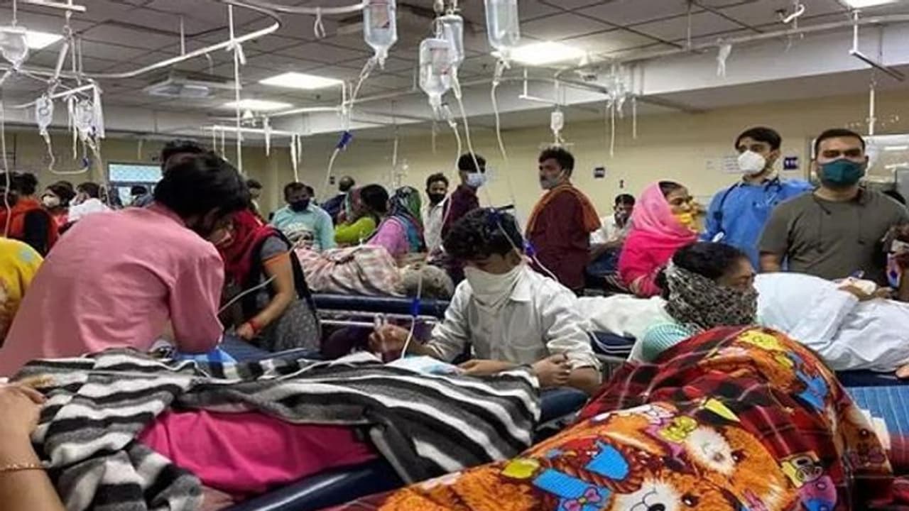 कांग्रेस नेता के बेटे की शादी में जाना पड़ा महंगा: खाना खाते ही1000 लोग बीमार, रिसेप्शन में मची चीख पुकार कांग्रेस नेता के बेटे की शादी में जाना पड़ा महंगा: खाना खाते ही1000 लोग बीमार, रिसेप्शन में मची चीख पुकार