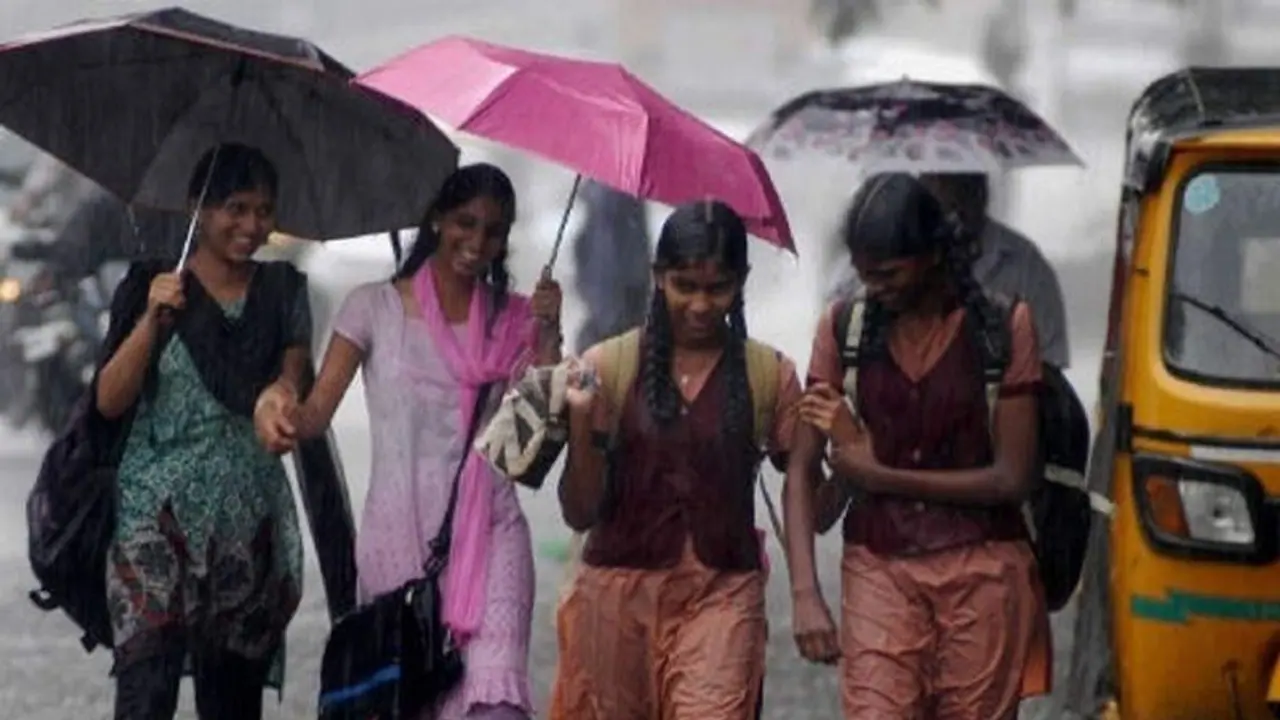 கனமழை எச்சரிக்கை நாளை பள்ளி, கல்லூரிகளுக்கு விடுமுறை !! கனமழை எச்சரிக்கை நாளை பள்ளி, கல்லூரிகளுக்கு விடுமுறை !!