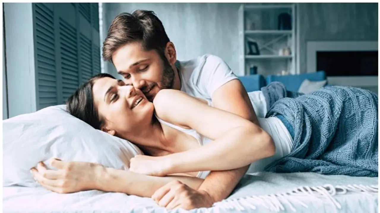 Relationship Tips: ಲೈಂಗಿಕ ಕ್ರಿಯೆಗೂ ಮುನ್ನ ಈ ಪ್ರಶ್ನೆ ಕೇಳಲೇಬೇಕಂತೆ Relationship Tips: ಲೈಂಗಿಕ ಕ್ರಿಯೆಗೂ ಮುನ್ನ ಈ ಪ್ರಶ್ನೆ ಕೇಳಲೇಬೇಕಂತೆ