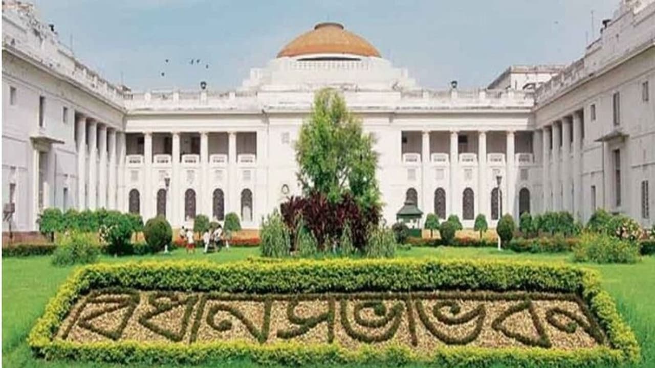 তৃণমূলের বিধায়করাও দ্রৌপদী মুর্মুকে ভোট দিয়েছেন, শুভেন্দুকে উত্তরে 'সংখ্যা' নিয়ে কটাক্ষ অভিষেকের তৃণমূলের বিধায়করাও দ্রৌপদী মুর্মুকে ভোট দিয়েছেন, শুভেন্দুকে উত্তরে 'সংখ্যা' নিয়ে কটাক্ষ অভিষেকের