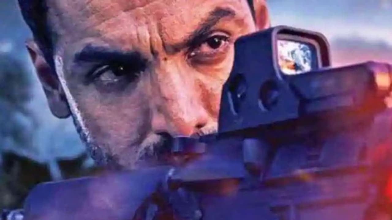 Attack Trailer : देश को दुश्मनों से बचाने और आतंकवादियों की नाक में दम करने आ रहे जॉन अब्राहम Attack Trailer : देश को दुश्मनों से बचाने और आतंकवादियों की नाक में दम करने आ रहे जॉन अब्राहम