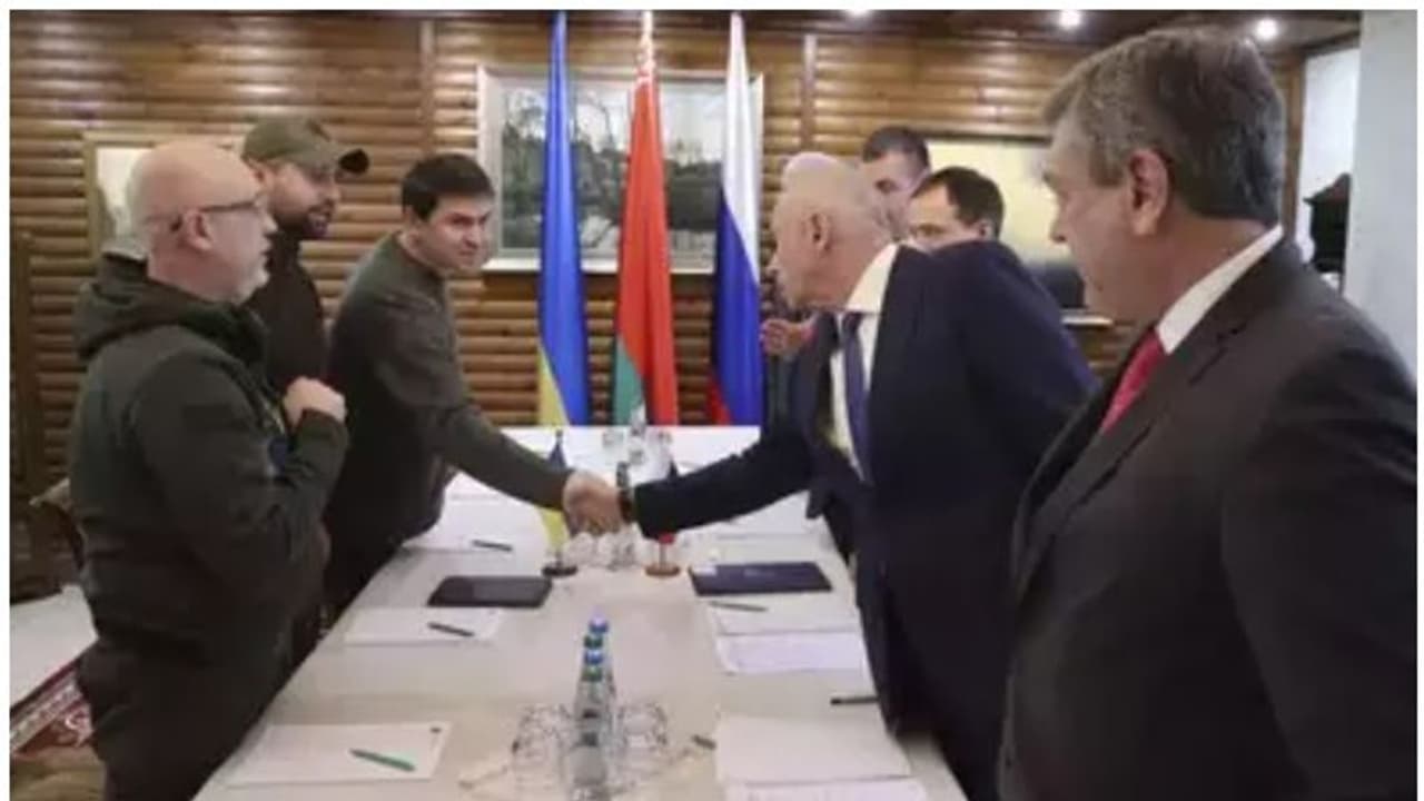 Ukraine War: റഷ്യ യുക്രൈൻ മൂന്നാം വട്ട ചർച്ച തുടങ്ങി; കീവിൽ റഷ്യൻ ഷെല്ലാക്രമണത്തിൽ 13 പേർ മരിച്ചെന്ന് യുക്രൈൻ