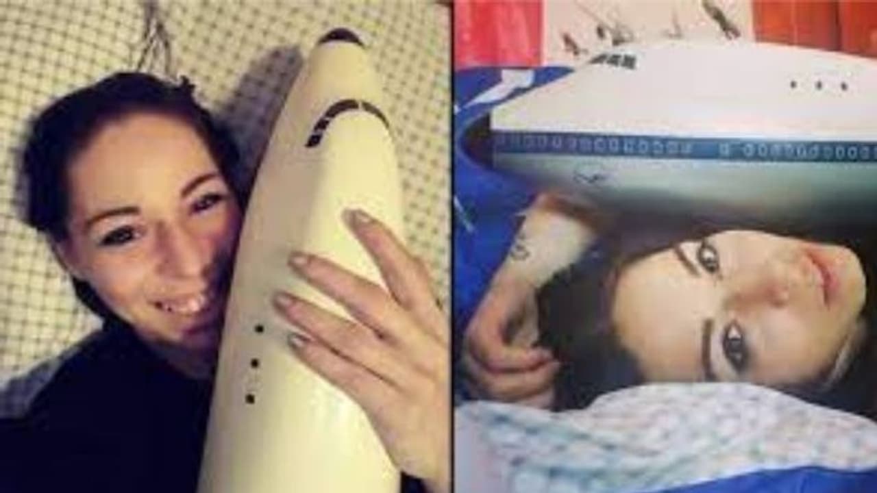 Bizarre Love Story: ఈ ప్రేమ తీరే వేరు.. Toy Plane తో లవ్.. అదే సోల్ మేట్ అంటున్న యువతి.. Bizarre Love Story: ఈ ప్రేమ తీరే వేరు.. Toy Plane తో లవ్.. అదే సోల్ మేట్ అంటున్న యువతి..