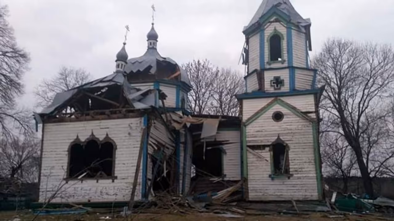 চোখের সামনে শেষ হয়ে যাচ্ছে স্কুল হাসপাতাল বাড়ি, ইউক্রেন যেন মৃত্যুপুরী চোখের সামনে শেষ হয়ে যাচ্ছে স্কুল হাসপাতাল বাড়ি, ইউক্রেন যেন মৃত্যুপুরী