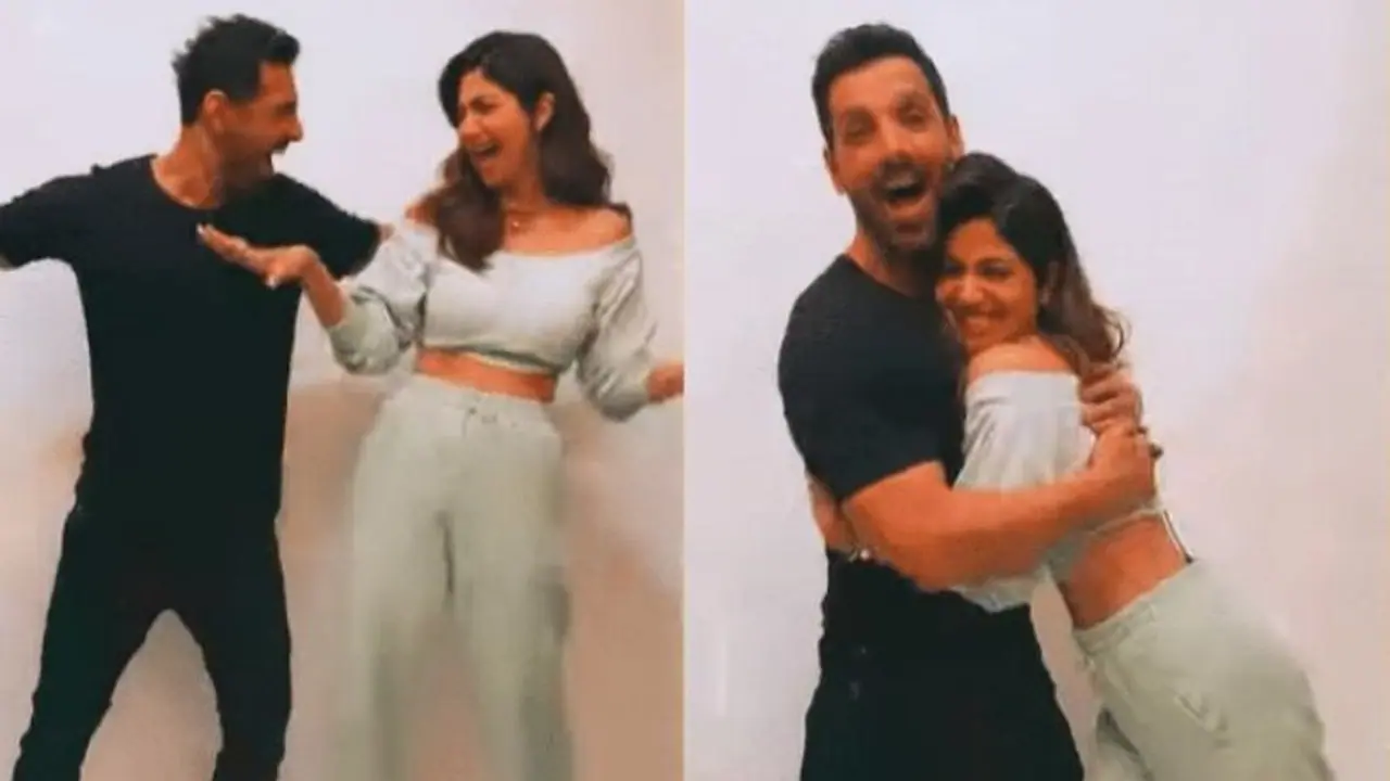 Shilpa Shetty, John Abraham Dance: పాతరోజులు గుర్తు చేసుకున్న శిల్పాశెట్టి, జాన్ అబ్రహం... Shilpa Shetty, John Abraham Dance: పాతరోజులు గుర్తు చేసుకున్న శిల్పాశెట్టి, జాన్ అబ్రహం...