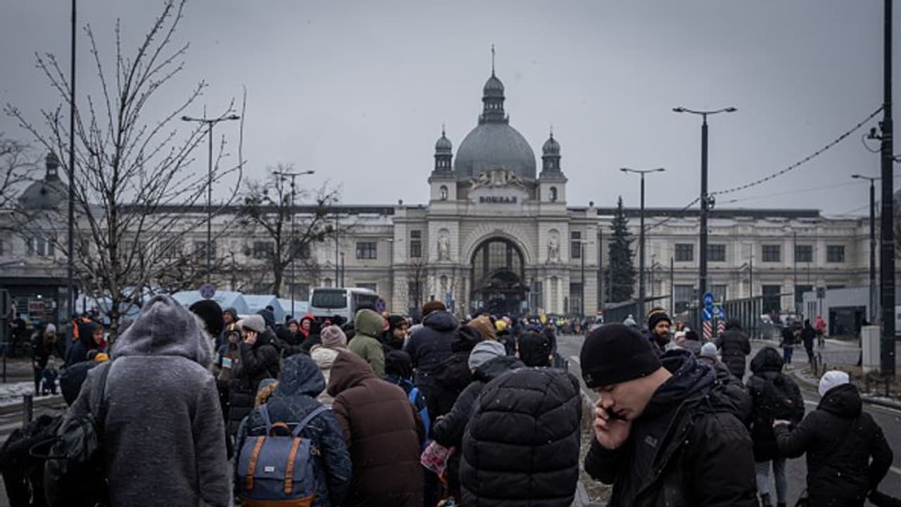 உக்ரேனியர்கள் வீரம் மிக்கவர்கள்.. அவர்களை கை விட்டுட்டீங்களே.. நாடாளுமன்றத்தில் கதறிய தமிழக எம்.பி.. உக்ரேனியர்கள் வீரம் மிக்கவர்கள்.. அவர்களை கை விட்டுட்டீங்களே.. நாடாளுமன்றத்தில் கதறிய தமிழக எம்.பி..