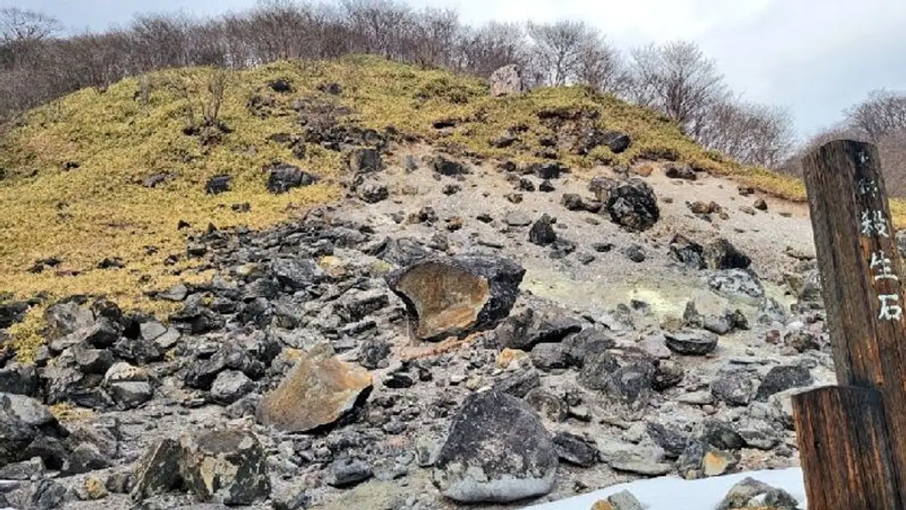 Ancient Japanese 'killing stone' with myth of trapped demon splits open, triggers hysteria