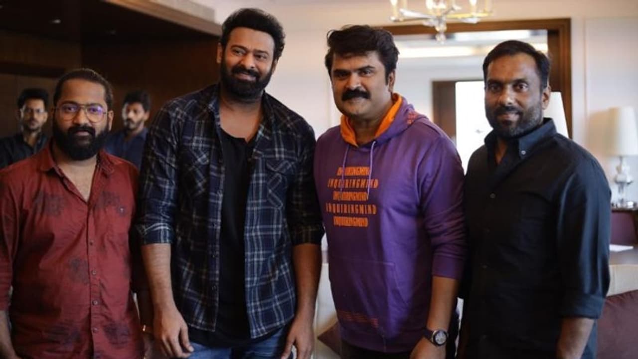 21 Grams : ഡിവൈഎസ്പി നന്ദകിഷോറിനെ കാണാന് ബാഹുബലി; '21 ഗ്രാംസി'ന് ആശംസയുമായി പ്രഭാസ് 21 Grams : ഡിവൈഎസ്പി നന്ദകിഷോറിനെ കാണാന് ബാഹുബലി; '21 ഗ്രാംസി'ന് ആശംസയുമായി പ്രഭാസ്