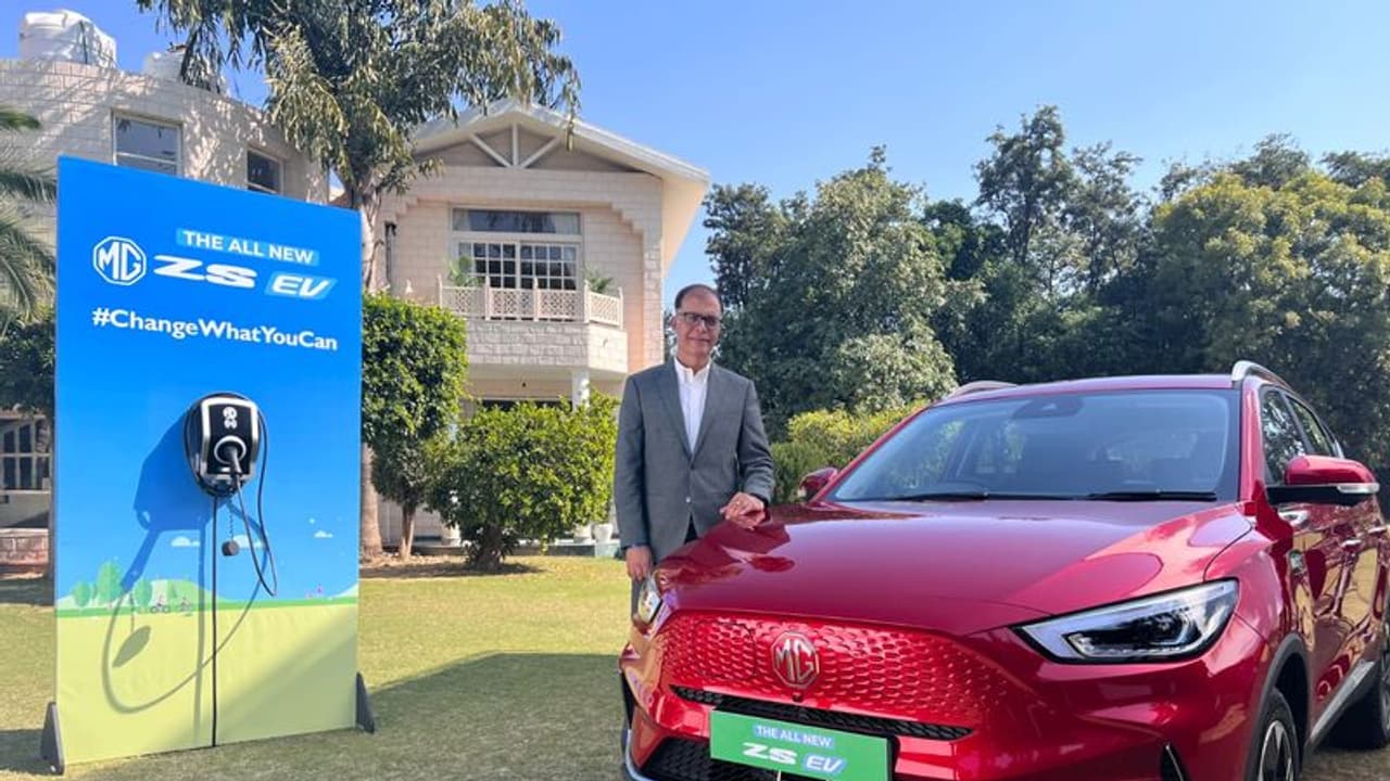 ఎంజి మోటార్ జెడ్ఎస్ ఈవి లాంచ్.. లేటెస్ట్ టెక్నాలజి బ్యాటరీతో.. ఎంజి మోటార్ జెడ్ఎస్ ఈవి లాంచ్.. లేటెస్ట్ టెక్నాలజి బ్యాటరీతో..