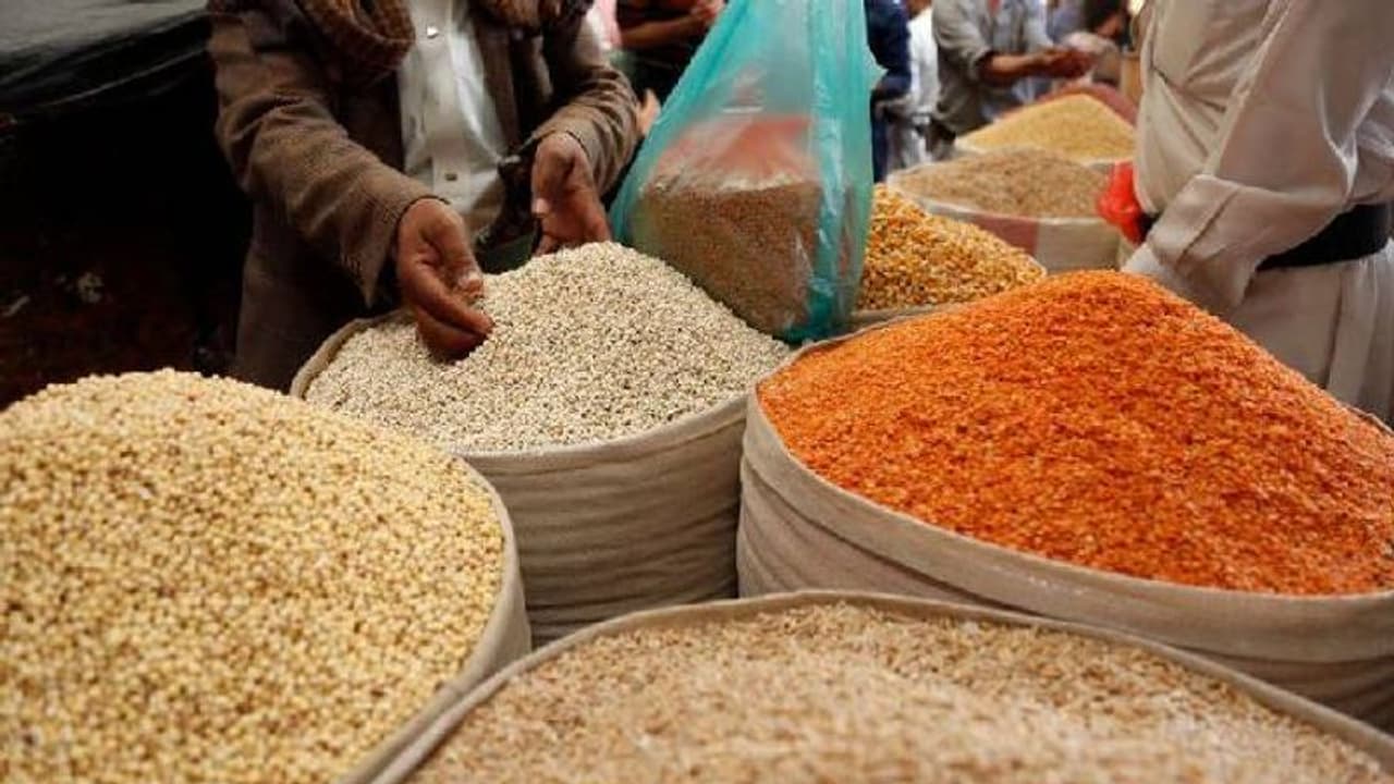 Ukraine crisis : യുക്രൈനിലെ സംഘർഷം, ആഗോളതലത്തിൽ തന്നെ ഭക്ഷ്യവില കുതിച്ചുയരാനിടയാക്കുമെന്ന് മുന്നറിയിപ്പ് Ukraine crisis : യുക്രൈനിലെ സംഘർഷം, ആഗോളതലത്തിൽ തന്നെ ഭക്ഷ്യവില കുതിച്ചുയരാനിടയാക്കുമെന്ന് മുന്നറിയിപ്പ്