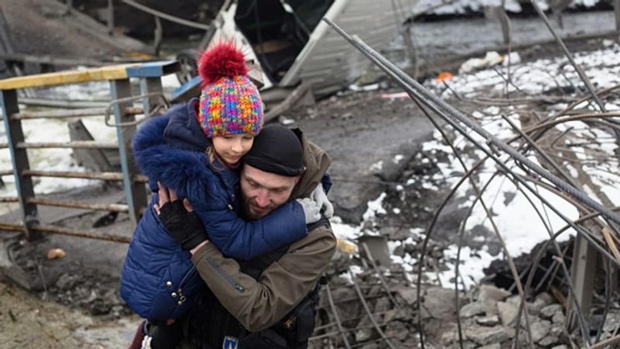 মৃত্যুপুরী ইউক্রেন, রাশিয়ার হামলায় নিহত কমপক্ষে ১০ সাধারণ নাগরিক মৃত্যুপুরী ইউক্রেন, রাশিয়ার হামলায় নিহত কমপক্ষে ১০ সাধারণ নাগরিক