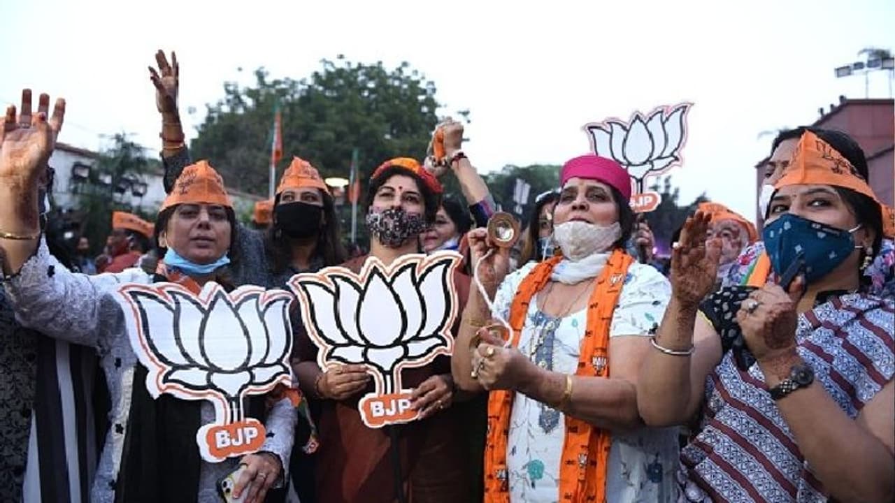 Manipur Election 2022: மணிப்பூரில் மீண்டும் மாயாஜாலம் காட்டுமா பாஜக.? காங்கிரஸ் கட்சி சாதிக்குமா சறுக்குமா.? Manipur Election 2022: மணிப்பூரில் மீண்டும் மாயாஜாலம் காட்டுமா பாஜக.? காங்கிரஸ் கட்சி சாதிக்குமா சறுக்குமா.?