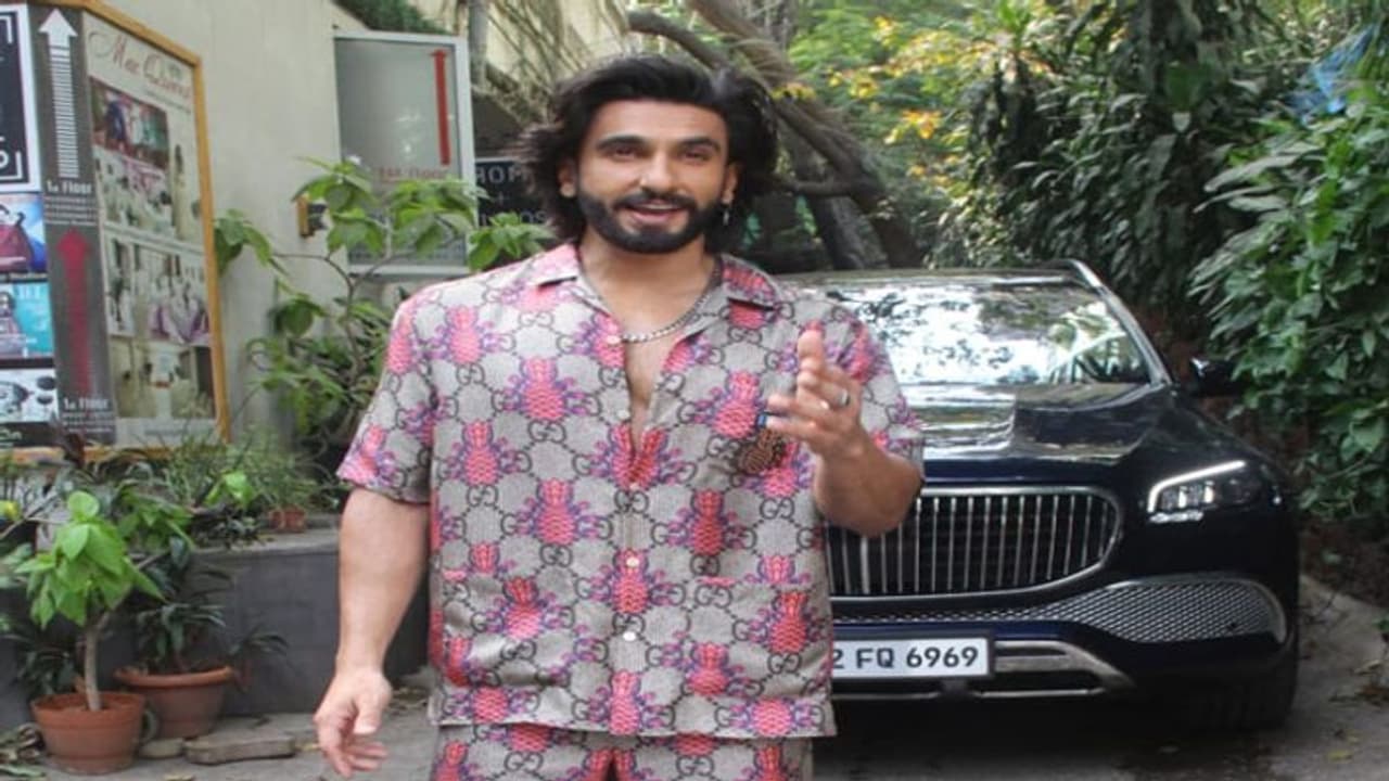 ছবি দেখে যদি চোখে জল না আসে তাহলে টাকা ফেরত, কোন ছবি নিয়ে এত কনফিডেন্ট রনবীর? ছবি দেখে যদি চোখে জল না আসে তাহলে টাকা ফেরত, কোন ছবি নিয়ে এত কনফিডেন্ট রনবীর?