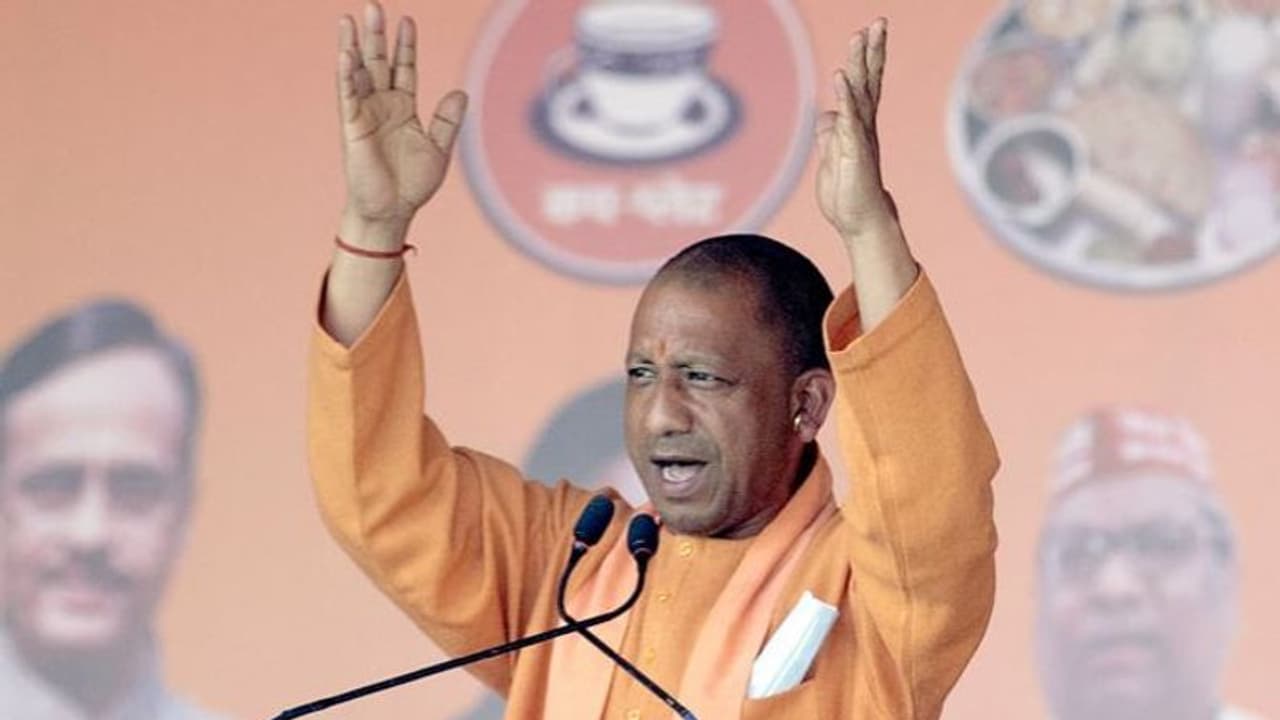 ഉത്തര്പ്രദേശില് ബിജെപി സ്വന്തമാക്കിയത് 42 ശതമാനം വോട്ടുകള്; സമാജ്വാദി പാര്ട്ടിയുടെ വോട്ട് വിഹിതവും കൂടി ഉത്തര്പ്രദേശില് ബിജെപി സ്വന്തമാക്കിയത് 42 ശതമാനം വോട്ടുകള്; സമാജ്വാദി പാര്ട്ടിയുടെ വോട്ട് വിഹിതവും കൂടി