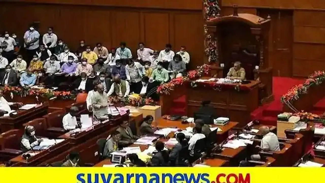 ಕೇಂದ್ರದಿಂದ ಗುಜರಾತ್ಗೆ ಹೆಚ್ಚು, ನಮಗೆ ಕಮ್ಮಿ ಹಣ ಏಕೆ?: ಸದನದಲ್ಲಿ ಬಿರುಸಿನ ಚರ್ಚೆ ಕೇಂದ್ರದಿಂದ ಗುಜರಾತ್ಗೆ ಹೆಚ್ಚು, ನಮಗೆ ಕಮ್ಮಿ ಹಣ ಏಕೆ?: ಸದನದಲ್ಲಿ ಬಿರುಸಿನ ಚರ್ಚೆ