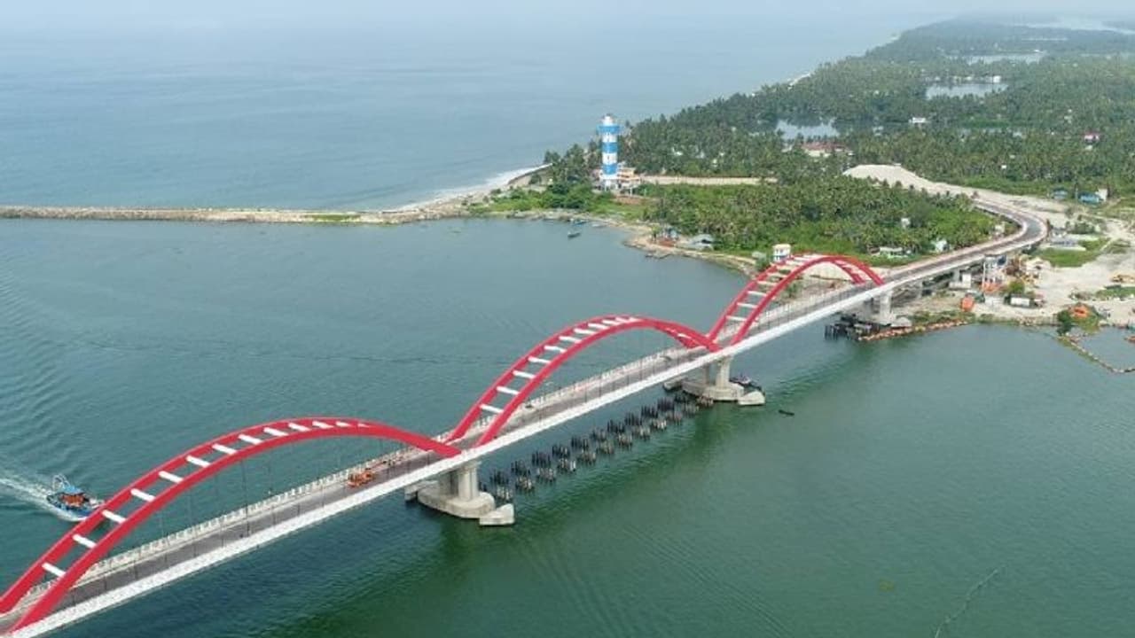 ഏഷ്യയിലെ നമ്പർ വൺ ടെൻഷൻ സ്റ്റീൽ ബാർ കോൺക്രീറ്റ് ബോ സ്ട്രിങ് പാലം വലിയഴീക്കലിൽ, ഇന്ന് മുതൽ ജനങ്ങളിലേക്ക് ഏഷ്യയിലെ നമ്പർ വൺ ടെൻഷൻ സ്റ്റീൽ ബാർ കോൺക്രീറ്റ് ബോ സ്ട്രിങ് പാലം വലിയഴീക്കലിൽ, ഇന്ന് മുതൽ ജനങ്ങളിലേക്ക്