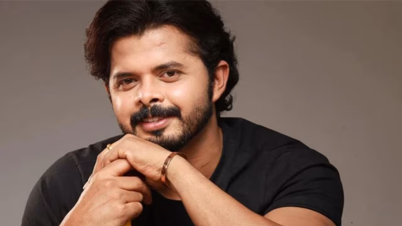Sreesanth : പാട്ടില് ശ്രീശാന്തിന്റെ ഹരിശ്രീ; ബോളിവുഡിൽ ഗായകനായി താരം Sreesanth : പാട്ടില് ശ്രീശാന്തിന്റെ ഹരിശ്രീ; ബോളിവുഡിൽ ഗായകനായി താരം