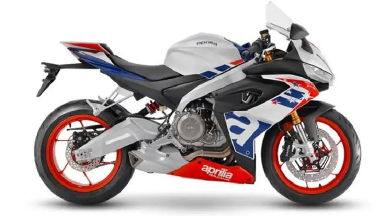 aprilia RS660: లిమిటెడ్ ఎడిషన్ కలర్ ఆప్షన్స్ తో లాంచ్.. రేసింగ్ బైక్ గేర్బాక్స్తో మరింత స్పోర్టీగా.. aprilia RS660: లిమిటెడ్ ఎడిషన్ కలర్ ఆప్షన్స్ తో లాంచ్.. రేసింగ్ బైక్ గేర్బాక్స్తో మరింత స్పోర్టీగా..