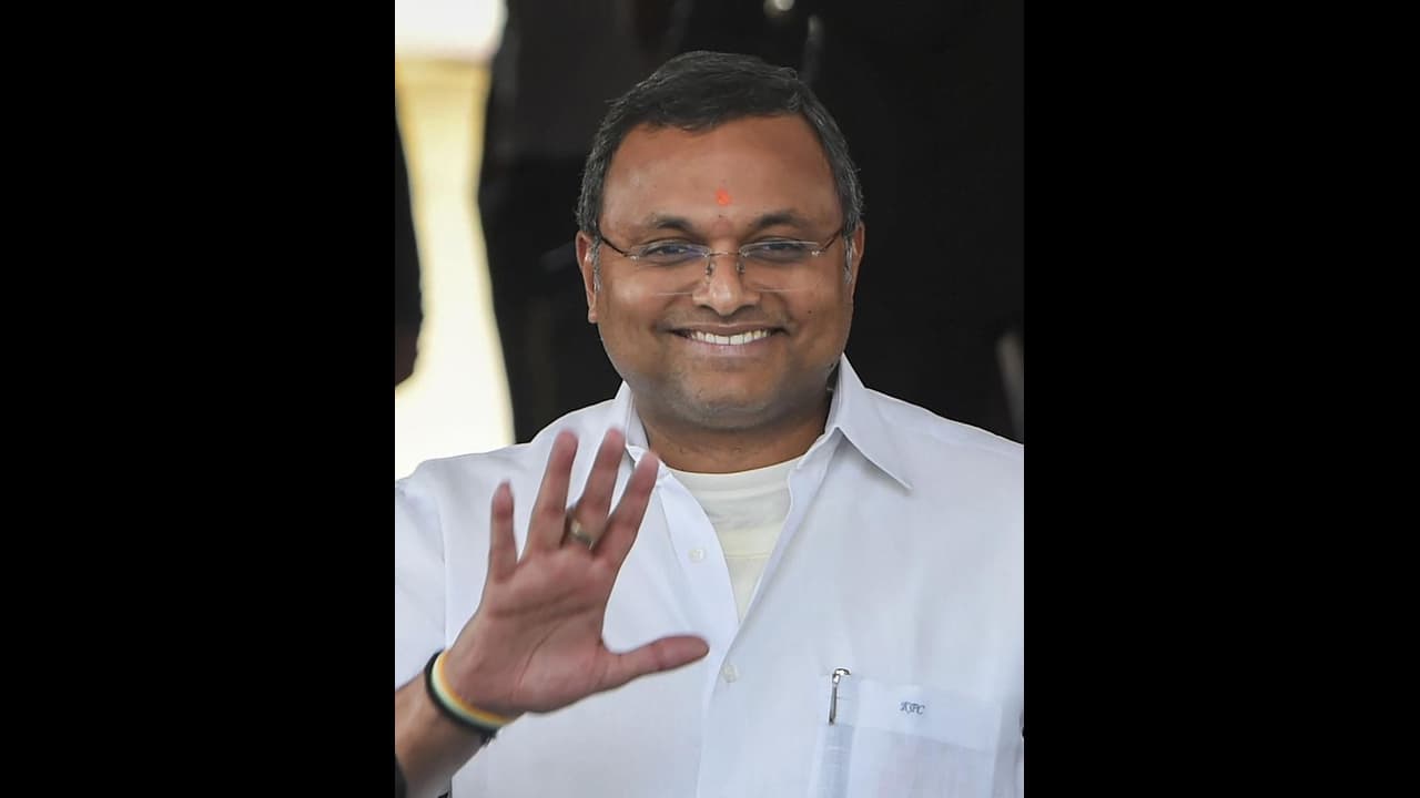 "தோல்வியை மறக்க என்ன படம் பார்க்கலாம்.?" சிதம்பரம் மகனின் ஜாலி ட்வீட்..!