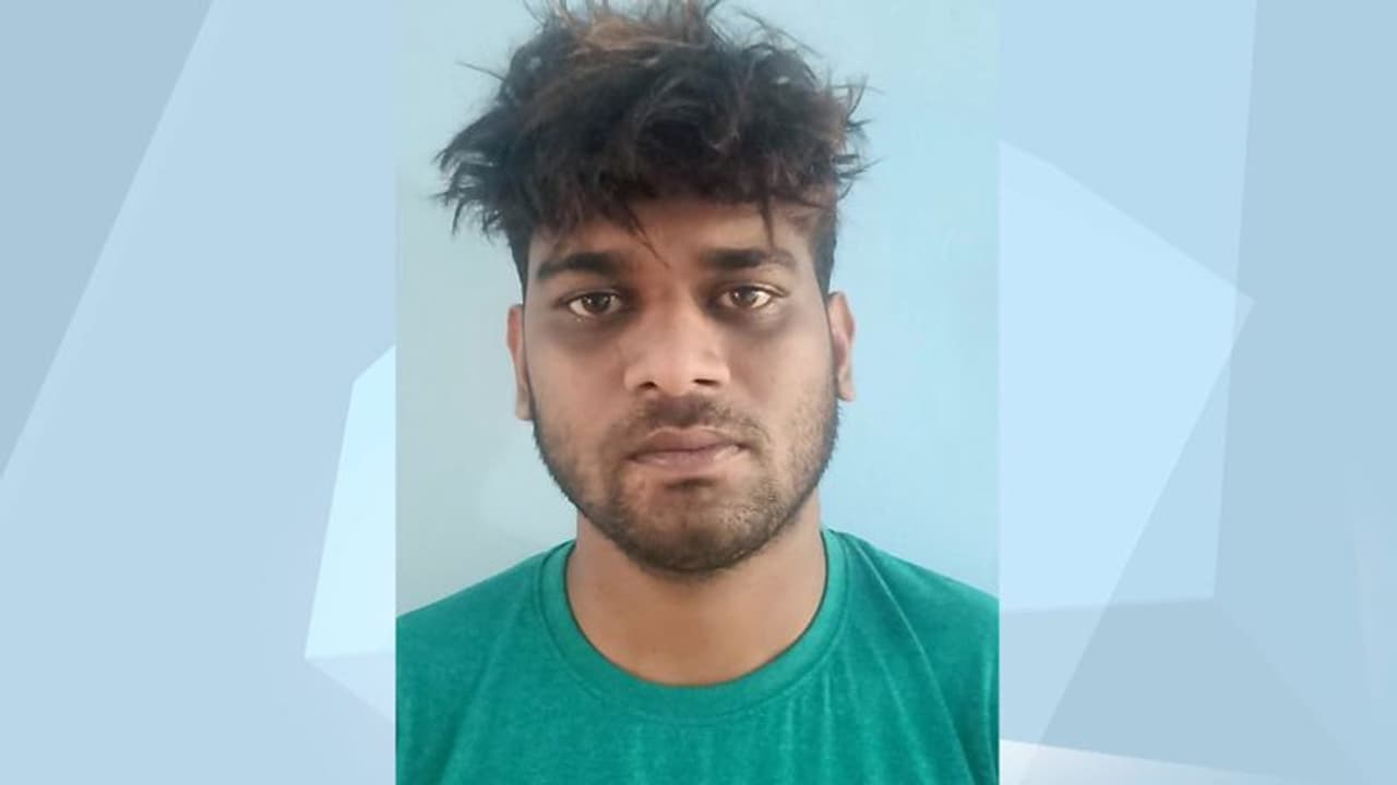 ദിവസക്കൂലിക്ക് ബന്ധുക്കളെ ഇറക്കി, ഉയർന്ന ജോലിയെന്ന് കള്ളം പറഞ്ഞ് വിവാഹ നിശ്ചയം, പത്ത് ലക്ഷം തട്ടി, അറസ്റ്റ്