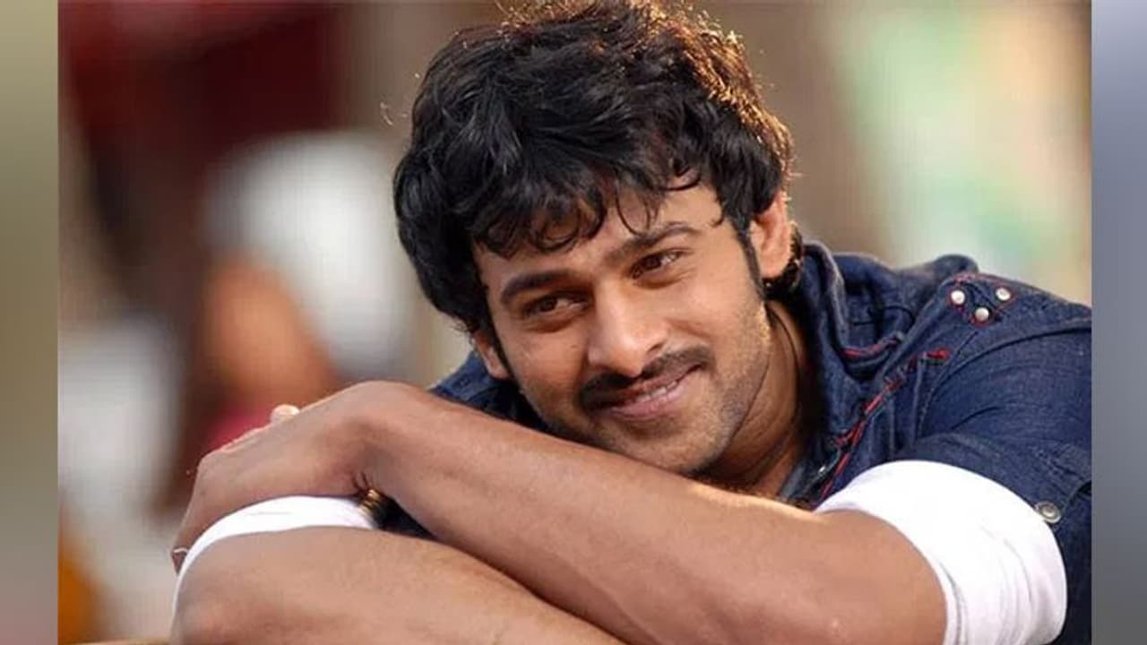 'రాధేశ్యామ్' డైరెక్టర్ కు ప్రాజెక్టు సెట్ చేసిన ప్రభాస్?! 'రాధేశ్యామ్' డైరెక్టర్ కు ప్రాజెక్టు సెట్ చేసిన ప్రభాస్?!