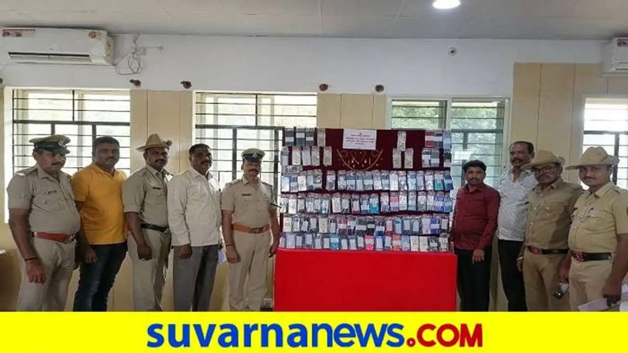 Hassan: ಅಂತರ್ಜಿಲ್ಲಾ ಕಳ್ಳರ ಬಂಧನ: ಲಕ್ಷಾಂತರ ರೂ. ಮೌಲ್ಯದ ಮೊಬೈಲ್ ವಶ Hassan: ಅಂತರ್ಜಿಲ್ಲಾ ಕಳ್ಳರ ಬಂಧನ: ಲಕ್ಷಾಂತರ ರೂ. ಮೌಲ್ಯದ ಮೊಬೈಲ್ ವಶ