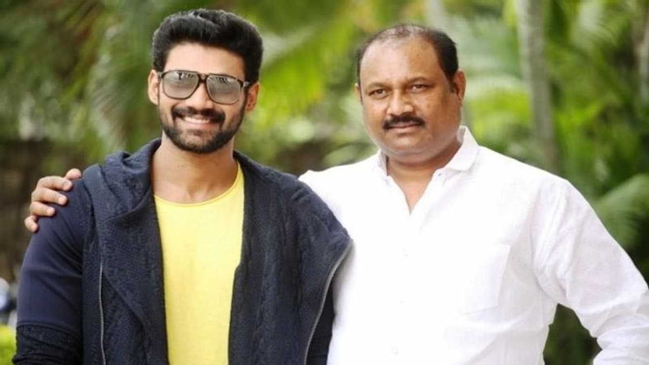 సినీ నిర్మాత బెల్లంకొండ సురేష్ కారులో చోరీ.. నగదు, మద్యంబాటిళ్లు ఎత్తుకెళ్లిన దొంగలు.. సినీ నిర్మాత బెల్లంకొండ సురేష్ కారులో చోరీ.. నగదు, మద్యంబాటిళ్లు ఎత్తుకెళ్లిన దొంగలు..