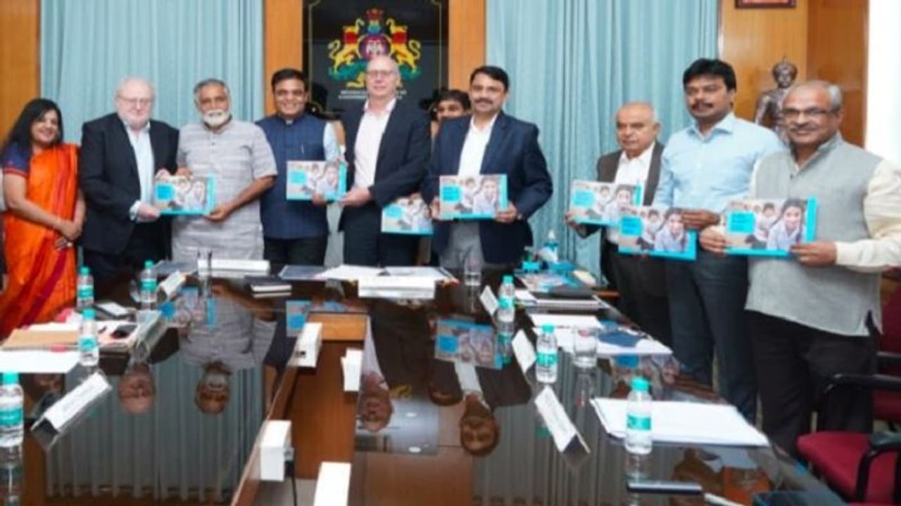 ಉದ್ಯೋಗ, ಶಿಕ್ಷಣದಲ್ಲಿ ವಿದ್ಯಾರ್ಥಿಗಳ ಕೌಶಲ್ಯಗಳನ್ನು ಹೆಚ್ಚಿಸಲು ಬ್ರಿಟಿಷ್ ಕೌನ್ಸಿಲ್ ಜತೆ ಒಪ್ಪಂದ ಉದ್ಯೋಗ, ಶಿಕ್ಷಣದಲ್ಲಿ ವಿದ್ಯಾರ್ಥಿಗಳ ಕೌಶಲ್ಯಗಳನ್ನು ಹೆಚ್ಚಿಸಲು ಬ್ರಿಟಿಷ್ ಕೌನ್ಸಿಲ್ ಜತೆ ಒಪ್ಪಂದ