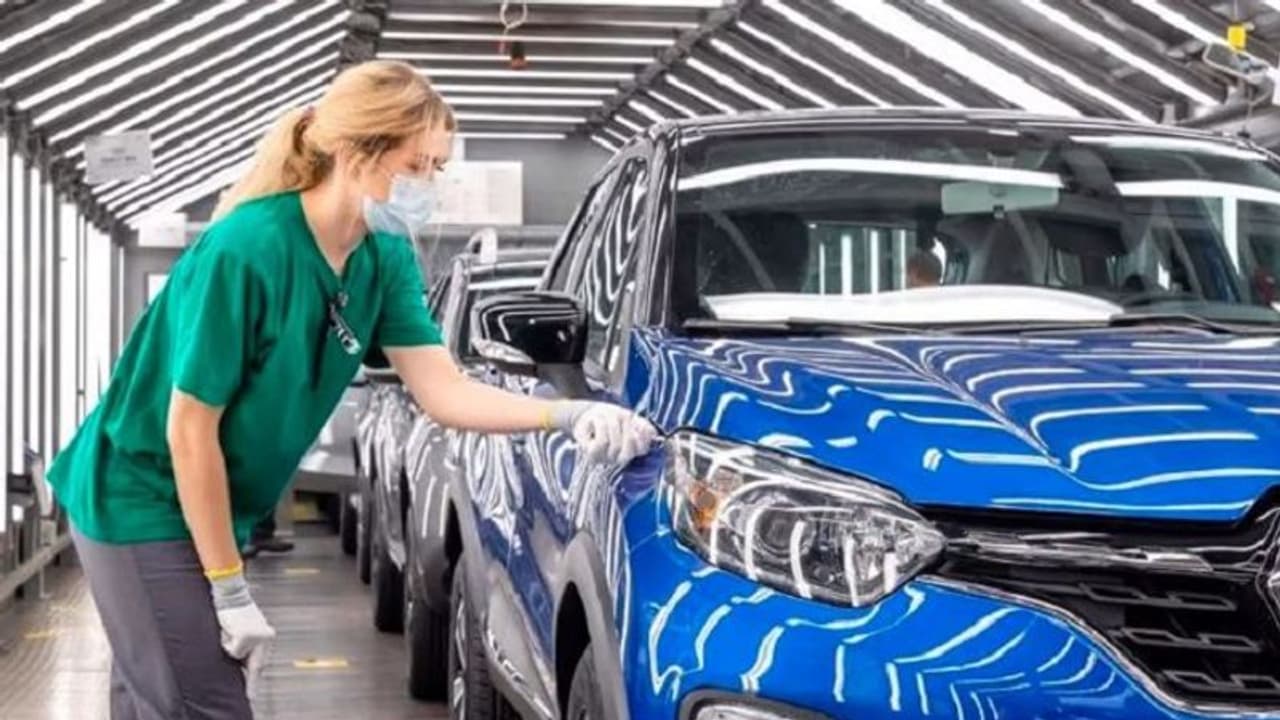 Ukraine Russia War:కార్లు, ఆటో విడిభాగాల ఎగుమతిపై రష్యా నిషేధం, తీవ్రమవుతున్న చిప్ సంక్షోభం.. Ukraine Russia War:కార్లు, ఆటో విడిభాగాల ఎగుమతిపై రష్యా నిషేధం, తీవ్రమవుతున్న చిప్ సంక్షోభం..