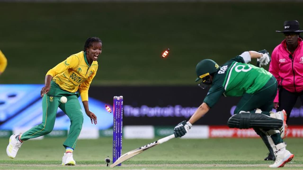 ICC Womens World Cup 2022: വനിതാ ലോകകപ്പില് ദക്ഷിണാഫ്രിക്കക്ക് ആവേശജയം, പാക്കിസ്ഥാന് മൂന്നാം തോല്വി ICC Womens World Cup 2022: വനിതാ ലോകകപ്പില് ദക്ഷിണാഫ്രിക്കക്ക് ആവേശജയം, പാക്കിസ്ഥാന് മൂന്നാം തോല്വി