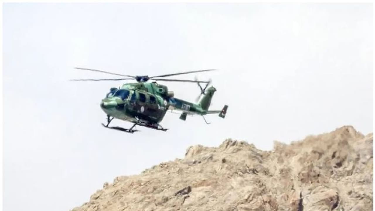 ఆస్ట్రేలియా బీచ్లో హెలికాప్టర్లు ఢీ.. పలువురికి గాయాలు ఆస్ట్రేలియా బీచ్లో హెలికాప్టర్లు ఢీ.. పలువురికి గాయాలు