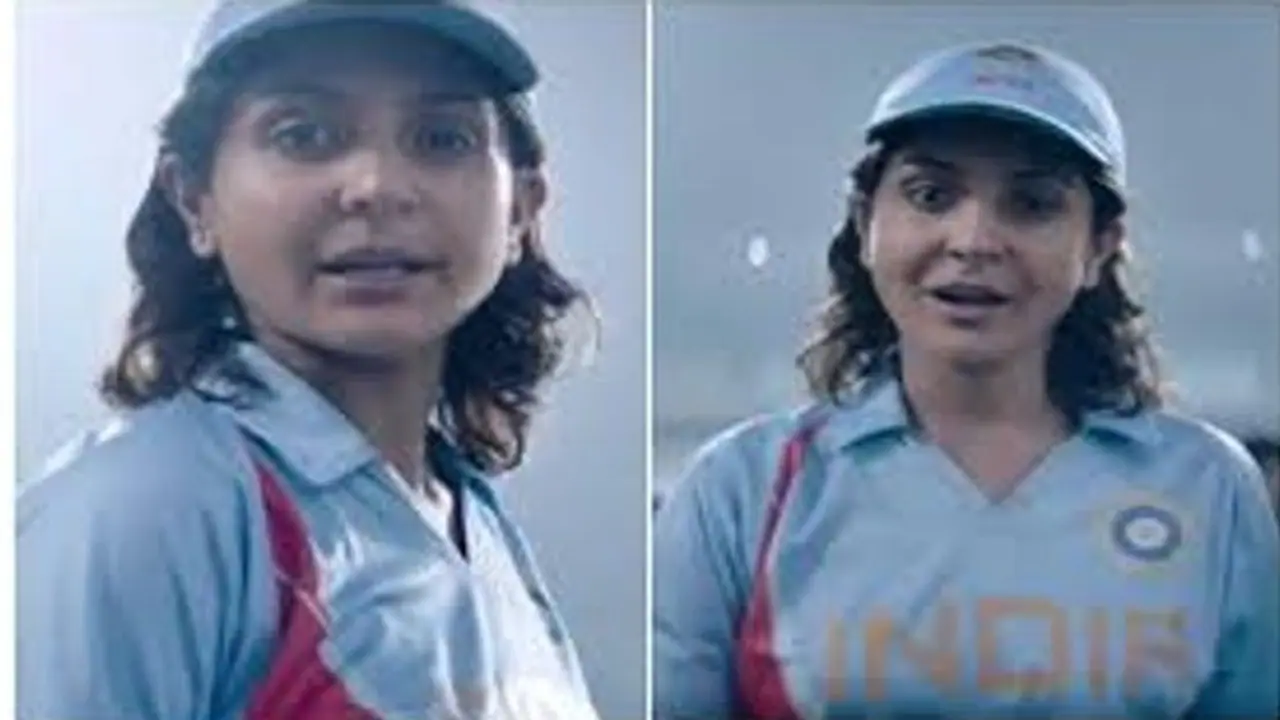 Anushka Sharma: கொஞ்சம் விட்டா கிரிக்கெட்டில் அனுஷ்கா சர்மா கோலியையே தூக்கி சாப்டுருவாங்க போலவே! வைரல் வீடியோ