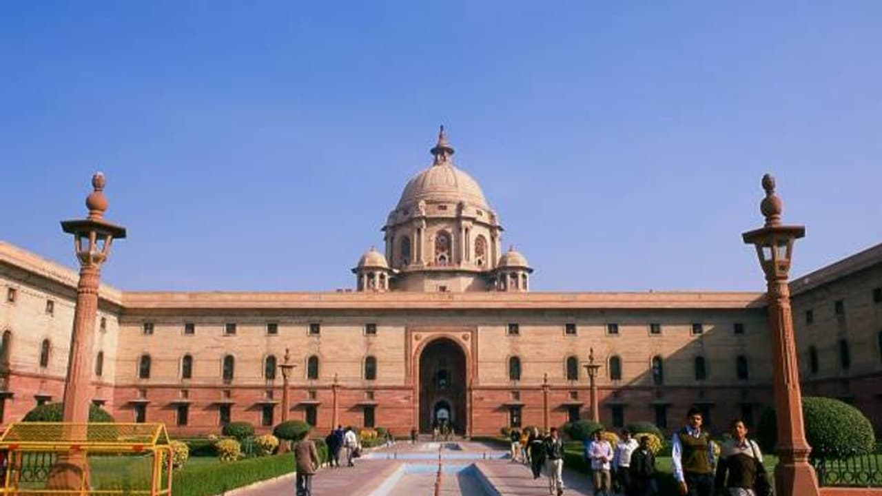 ৪ রাজ্য জয়ের পর চাপমুক্ত বিজেপি, কে হবেন নতুন রাষ্ট্রপতি, শুরু খোঁজ