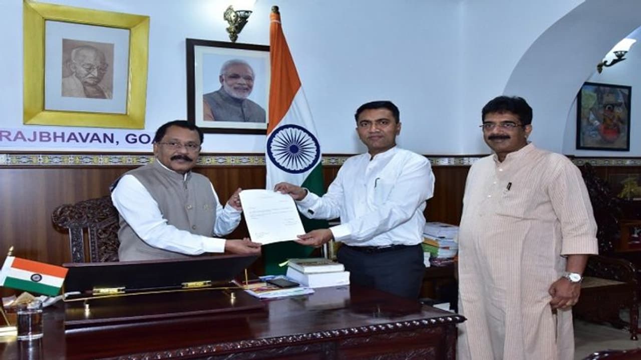 प्रमोद सावंत ने CM पद से राज्यपाल को इस्तीफा सौंपा, फडणवीस ने केंद्रीय नेतृत्व को इस नाम की भेजी सिफारिश प्रमोद सावंत ने CM पद से राज्यपाल को इस्तीफा सौंपा, फडणवीस ने केंद्रीय नेतृत्व को इस नाम की भेजी सिफारिश