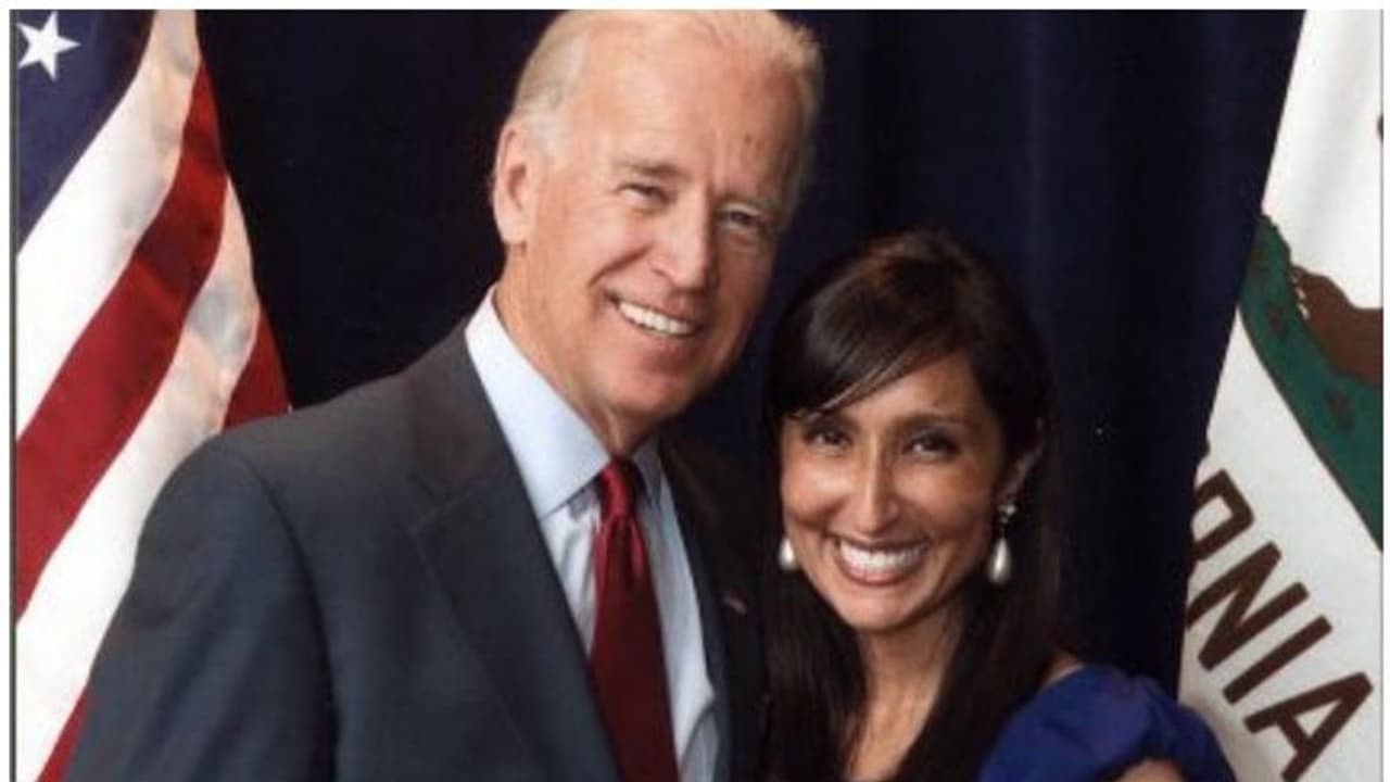 భారత సంతతి మరో ఘనత! అమెరికా రాయబారిగా షెఫాలి రజ్దాన్ దుగ్గల్ను నామినేట్ చేసిన జో బైడెన్ భారత సంతతి మరో ఘనత! అమెరికా రాయబారిగా షెఫాలి రజ్దాన్ దుగ్గల్ను నామినేట్ చేసిన జో బైడెన్