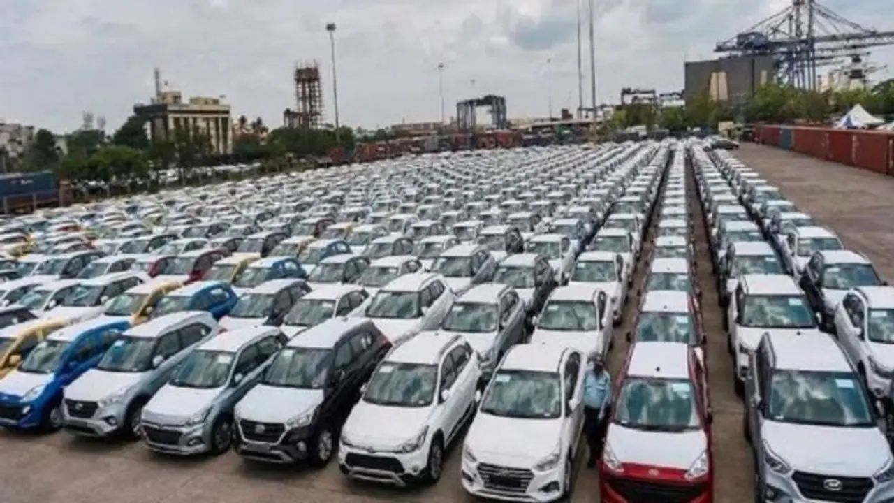 automobile sales:ఫిబ్రవరిలో ఆటోమొబైల్ పరిశ్రమ ప్రతి విభాగంలో నష్టం, హోల్‌సేల్ విక్రయాల్లో భారీ క్షీణత