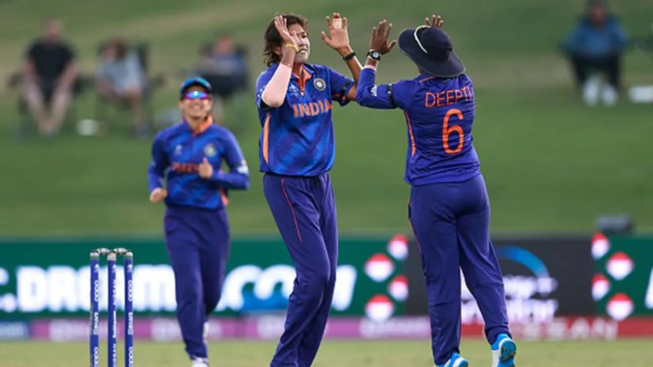 ICC Women's World Cup: ಇಂಗ್ಲೆಂಡ್ ಎದುರು ವಿಶ್ವಕಪ್ ಫೈನಲ್ ಸೋಲಿಗೆ ಸೇಡು ತೀರಿಸಿಕೊಳ್ಳುತ್ತಾ ಭಾರತ? ICC Women's World Cup: ಇಂಗ್ಲೆಂಡ್ ಎದುರು ವಿಶ್ವಕಪ್ ಫೈನಲ್ ಸೋಲಿಗೆ ಸೇಡು ತೀರಿಸಿಕೊಳ್ಳುತ್ತಾ ಭಾರತ?