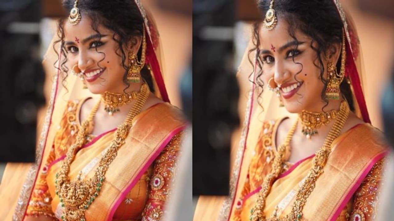 Anupama New Ad film : పట్టుచీరలో మెరిసిపోతున్న అనుపమా.. ట్రెండ్ అవుతున్న న్యూ యాడ్ ఫిల్మ్.. Anupama New Ad film : పట్టుచీరలో మెరిసిపోతున్న అనుపమా.. ట్రెండ్ అవుతున్న న్యూ యాడ్ ఫిల్మ్..