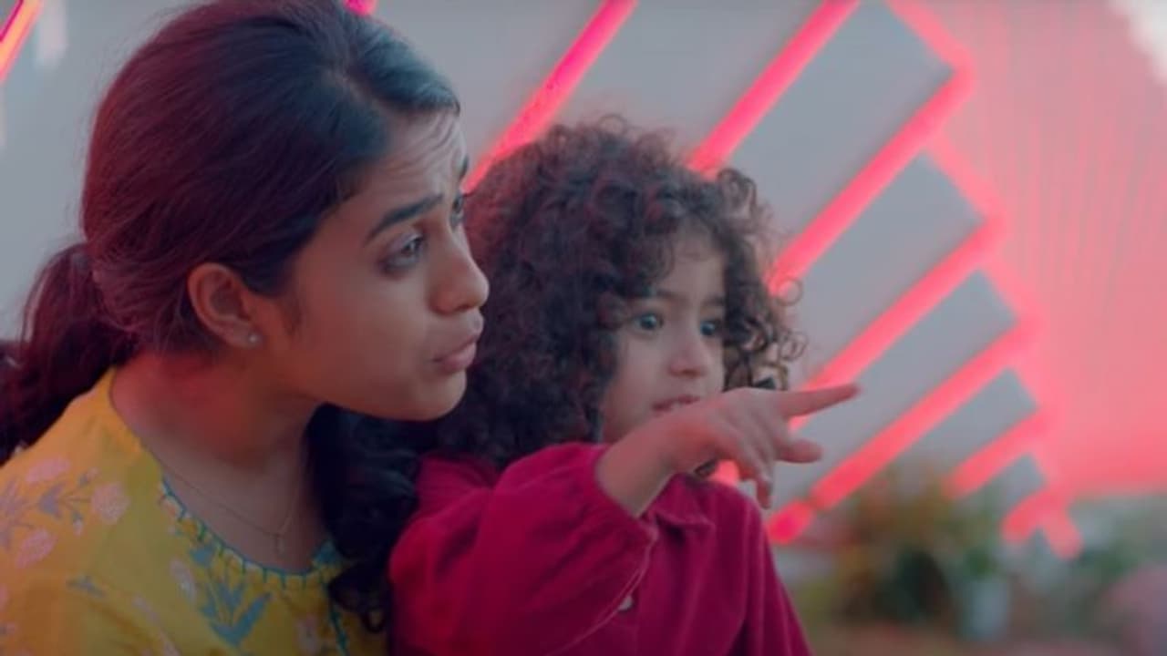 Made in Caravan Song : ഹൃദയത്തിലെ 'മായ പത്മനാഭന്' നായിക; 'മെയ്ഡ് ഇന് കാരവാനി'ലെ ഗാനം Made in Caravan Song : ഹൃദയത്തിലെ 'മായ പത്മനാഭന്' നായിക; 'മെയ്ഡ് ഇന് കാരവാനി'ലെ ഗാനം