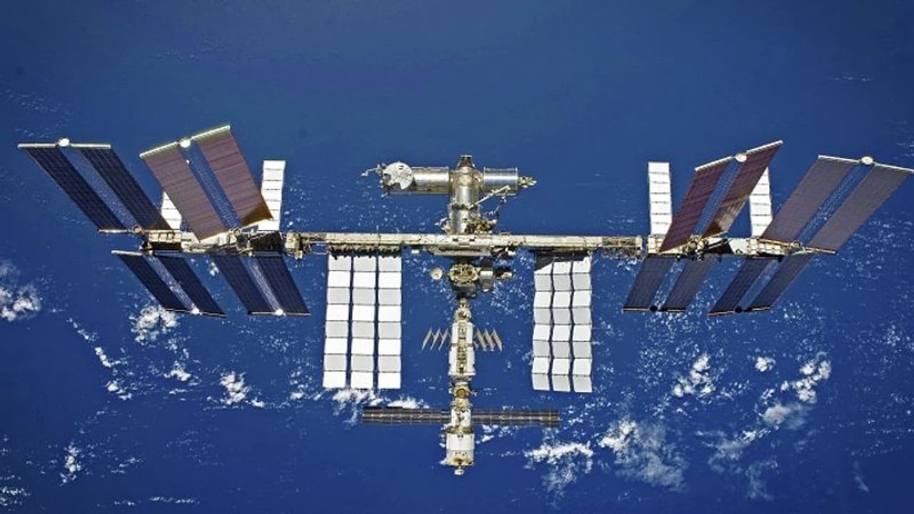 रूस ने दी इंटरनेशनल स्पेस स्टेशन तबाह करने की धमकी, कहा पश्चिमी देशों के प्रतिबंधों के चलते होगा क्रैश रूस ने दी इंटरनेशनल स्पेस स्टेशन तबाह करने की धमकी, कहा पश्चिमी देशों के प्रतिबंधों के चलते होगा क्रैश