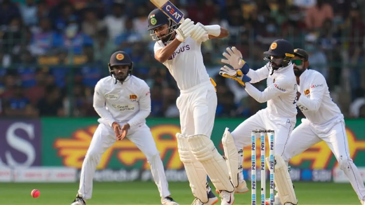 IND vs SL 2nd Test: भारत ने 303/9 रनों पर घोषित की दूसरी पारी, श्रीलंका को दिया पहाड़ सा लक्ष्य