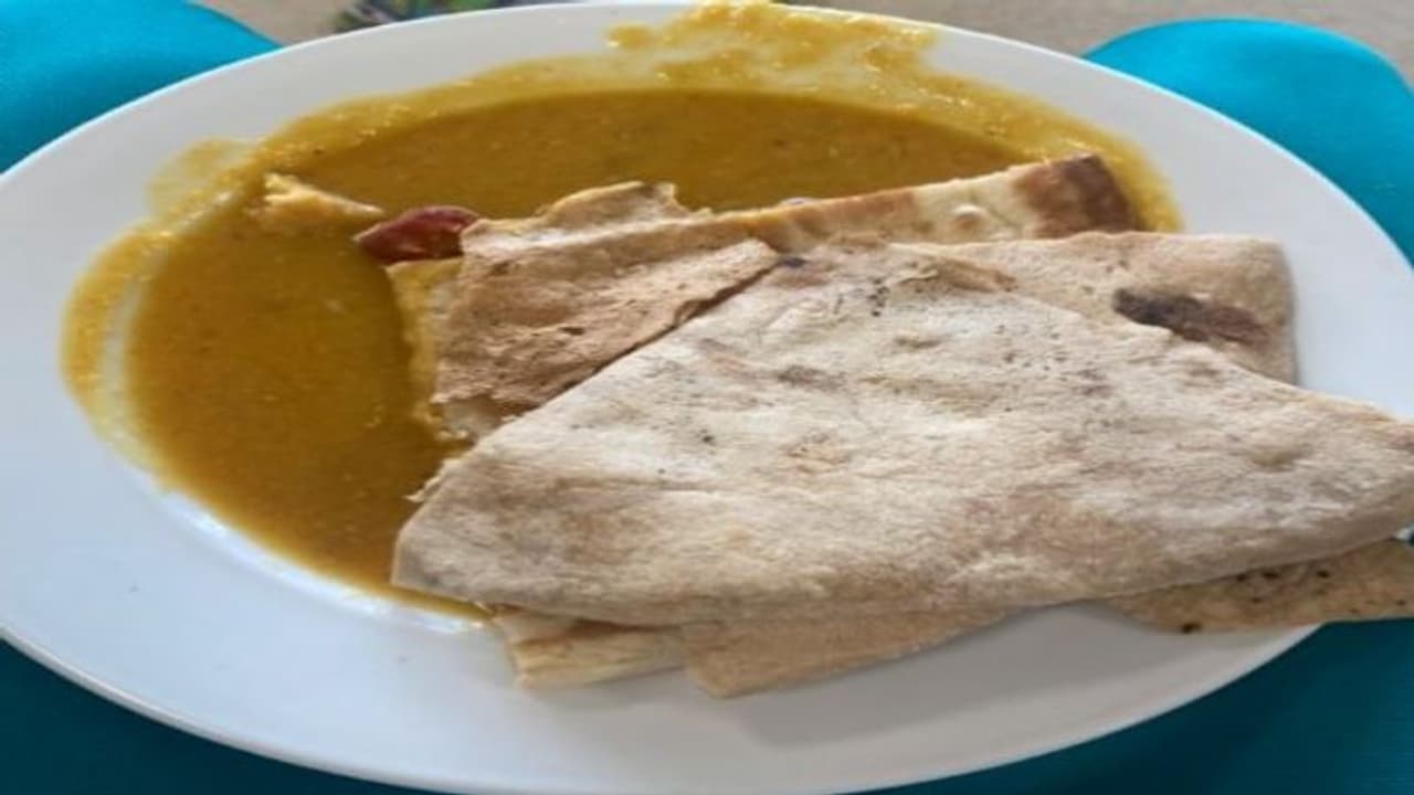 कराची में आस्ट्रेलियाई खिलाड़ियों को होटल में मिल रहा जेल जैसा का खाना, यूजर्स ने लिए मजे कराची में आस्ट्रेलियाई खिलाड़ियों को होटल में मिल रहा जेल जैसा का खाना, यूजर्स ने लिए मजे