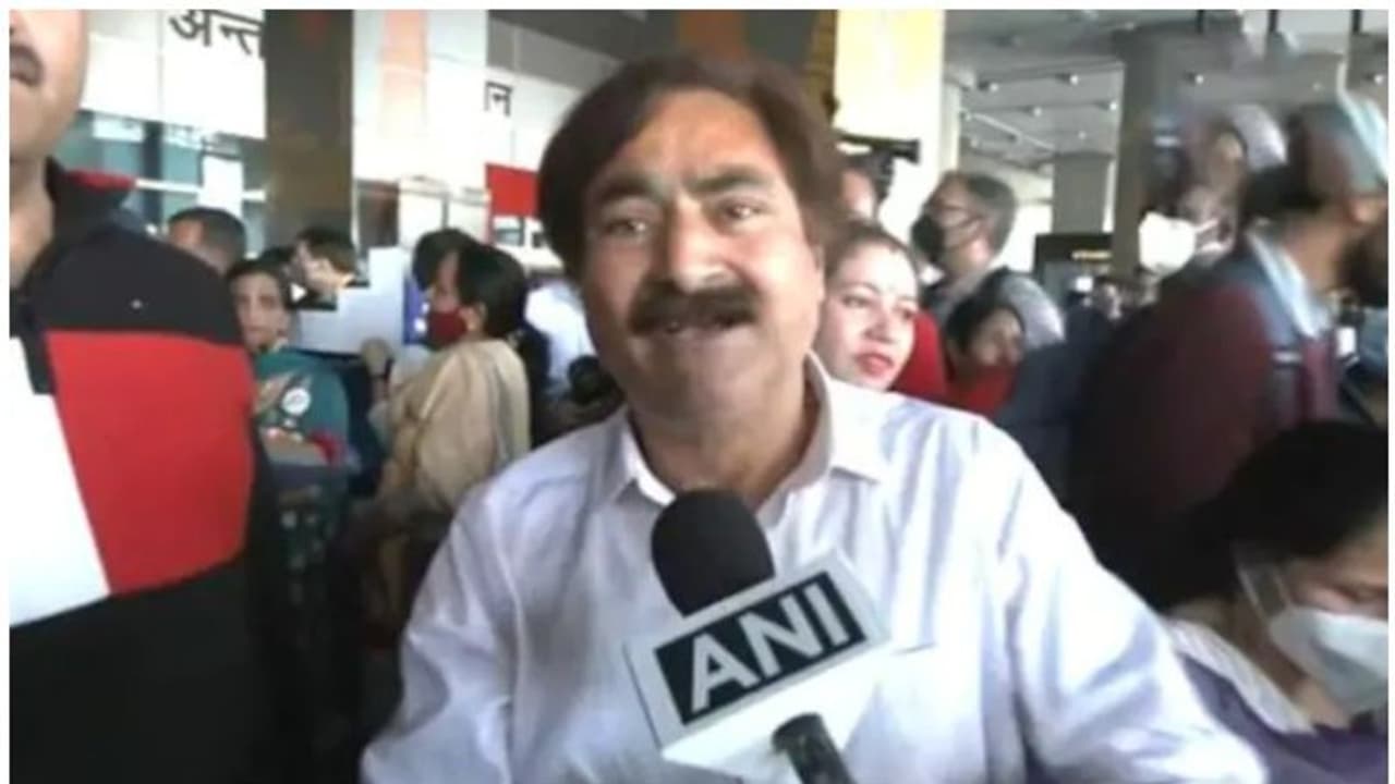 'വന്നത് എന്റെ മകനല്ല, മോദിയുടെ മകന്‍'; വികാരാധീനനായി യുക്രൈനില്‍ നിന്നെത്തിയ വിദ്യാര്‍ഥിയുടെ പിതാവ്