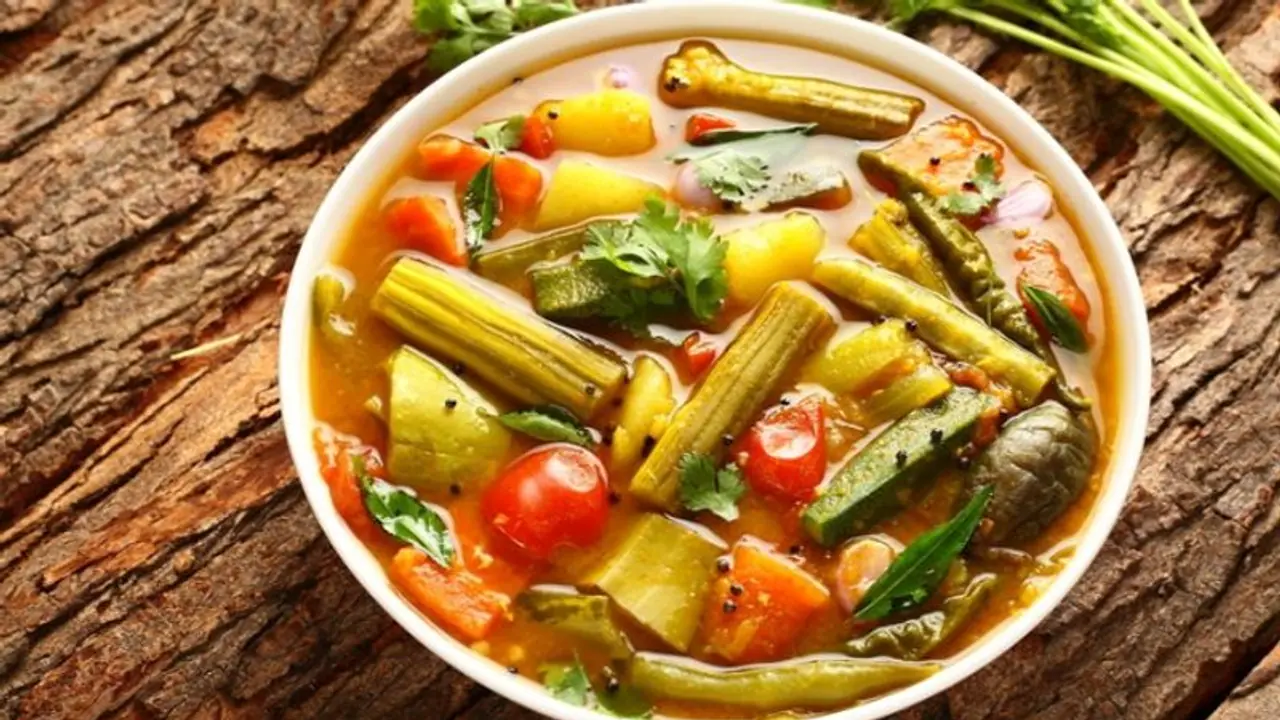 'സാമ്പാറിന് രുചിയില്ല, എരിവ് കൂടി': വഴക്കുപറഞ്ഞ അച്ഛനെ മകൻ തല്ലിക്കൊന്നു