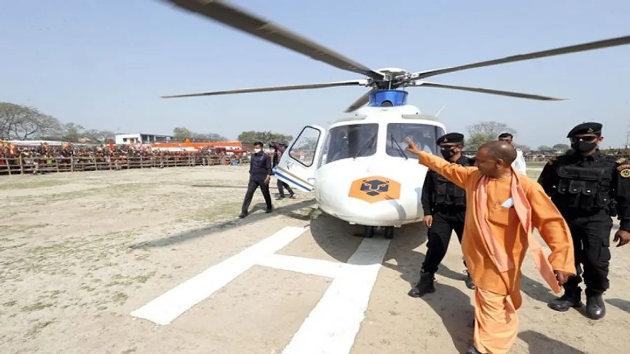 पीएम और अन्य नेताओं से मुलाकात के लिए दिल्ली पहुंचे योगी आदित्यनाथ, शपथग्रहण और मंत्रिमंडल पर फैसले की उम्मीद पीएम और अन्य नेताओं से मुलाकात के लिए दिल्ली पहुंचे योगी आदित्यनाथ, शपथग्रहण और मंत्रिमंडल पर फैसले की उम्मीद