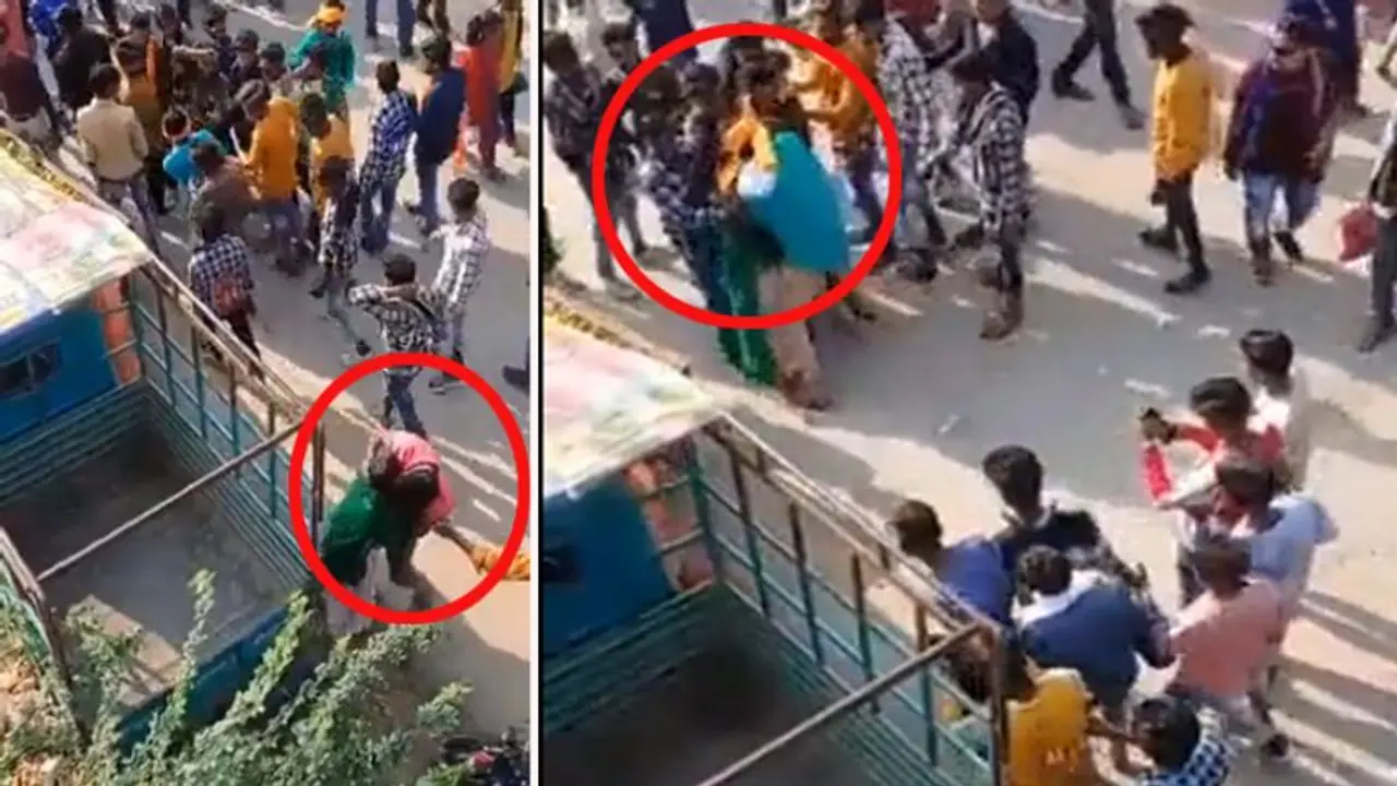 शर्मनाक: चारों तरफ भीड़ और वो बीच सड़क लड़की से करते रहे दरिंदगी, रोती बिलखती पीड़िता को कोई बचाने नहीं आया