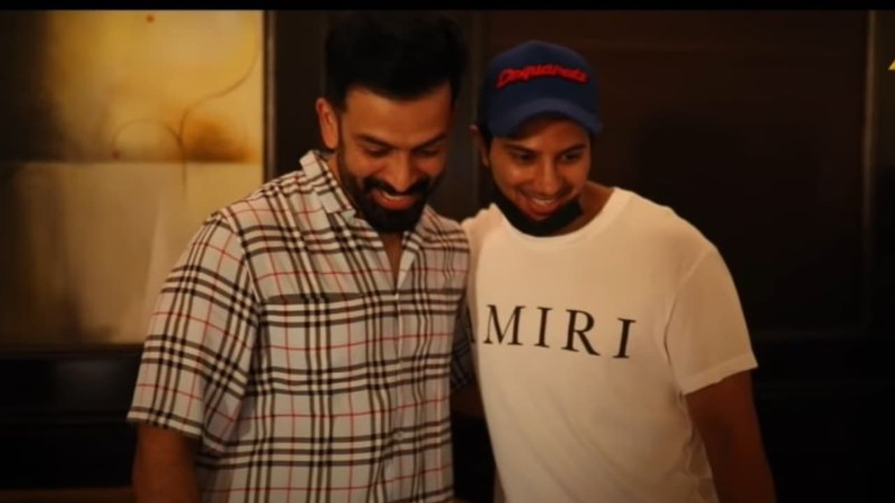 Bro Daddy Making Video : ലൊക്കേഷനിലെത്തിയ ദുല്ഖര്! ബ്രോ ഡാഡി മേക്കിംഗ് വീഡിയോ Bro Daddy Making Video : ലൊക്കേഷനിലെത്തിയ ദുല്ഖര്! ബ്രോ ഡാഡി മേക്കിംഗ് വീഡിയോ