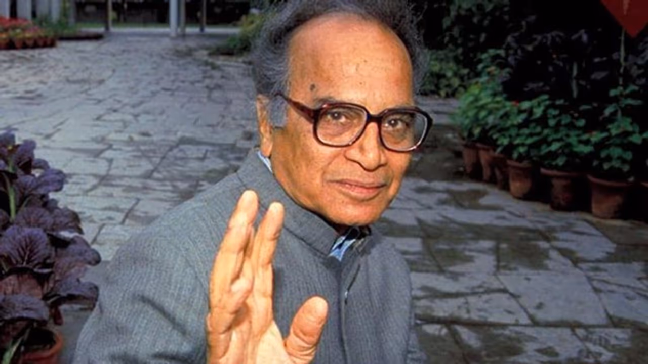 'द कश्मीर फाइल' से फिर चर्चाओं में ये शख्स, जिसने घाटी में लाखों बेगुनाहो को इस्लामिक आतंकवादियों से बचाया था 'द कश्मीर फाइल' से फिर चर्चाओं में ये शख्स, जिसने घाटी में लाखों बेगुनाहो को इस्लामिक आतंकवादियों से बचाया था