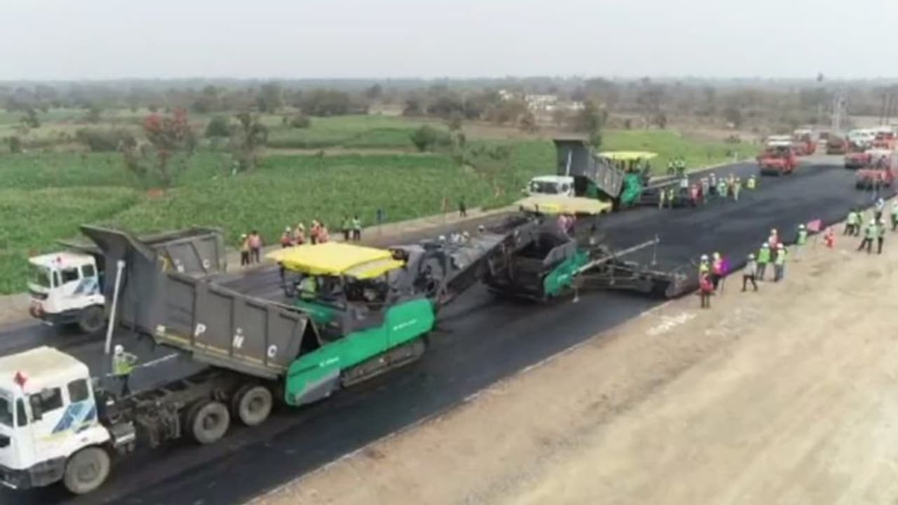 सड़क बनाने में भी केंद्र सरकार ने बनाया रिकॉर्ड, जानिए क्यों दर्ज हुआ 'इंडिया बुक ऑफ रिकॉर्ड्स' में नाम सड़क बनाने में भी केंद्र सरकार ने बनाया रिकॉर्ड, जानिए क्यों दर्ज हुआ 'इंडिया बुक ऑफ रिकॉर्ड्स' में नाम