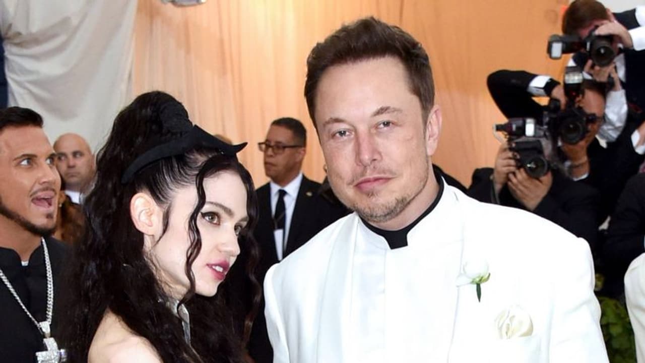 एलन मस्क ने खरीदे ट्विटर के 73.5 मिलियन शेयर्स, पहले फ्रीडम ऑफ स्पीच को लेकर की थी आलोचना अब बने स्टेकहोल्डर एलन मस्क ने खरीदे ट्विटर के 73.5 मिलियन शेयर्स, पहले फ्रीडम ऑफ स्पीच को लेकर की थी आलोचना अब बने स्टेकहोल्डर